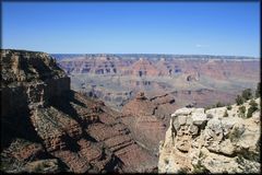 Blick in den Grand Canyon an der "Bright Angel Lodge"