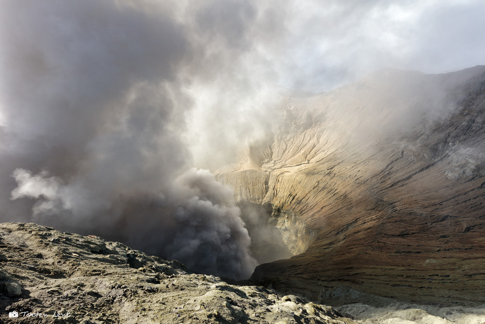 Blick in den Krater des Bromo