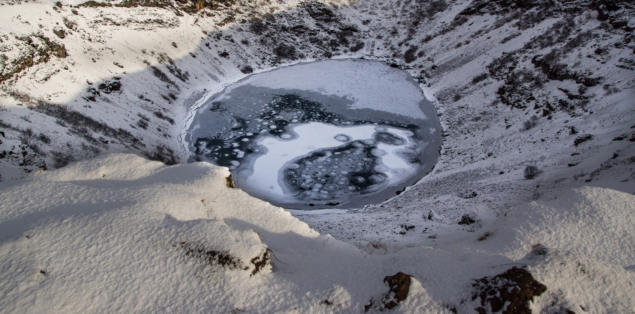 Blick in den Kratersee