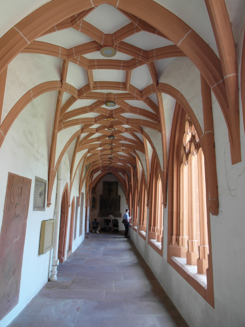 Blick in den Kreuzgang von St.Stephan,Mainz