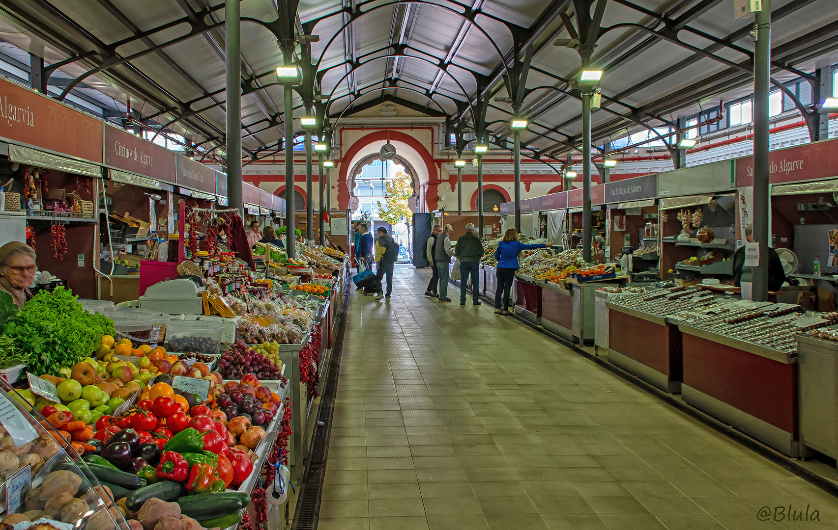 Blick in den "Mercado Municipal" von Loulé  (2)