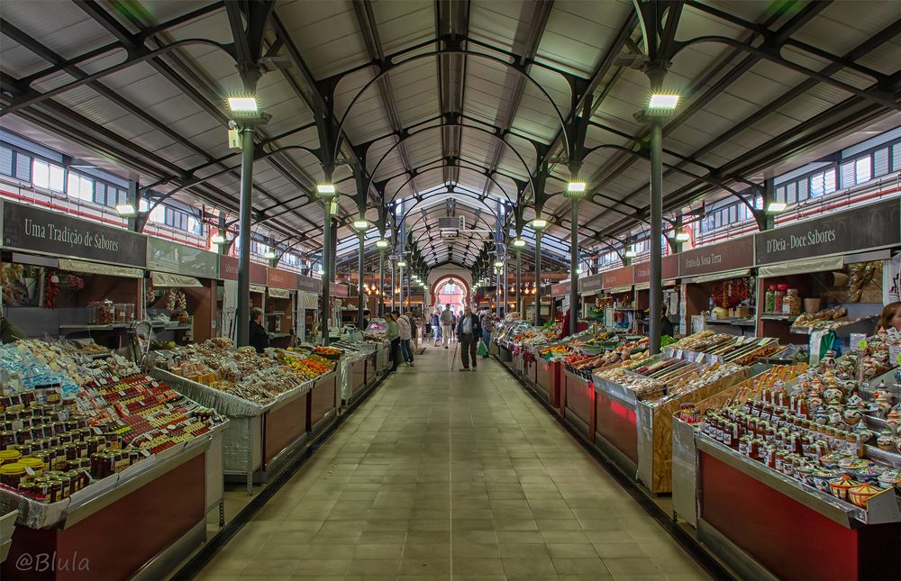 Blick in den "Mercado Municipal" von Loulé 