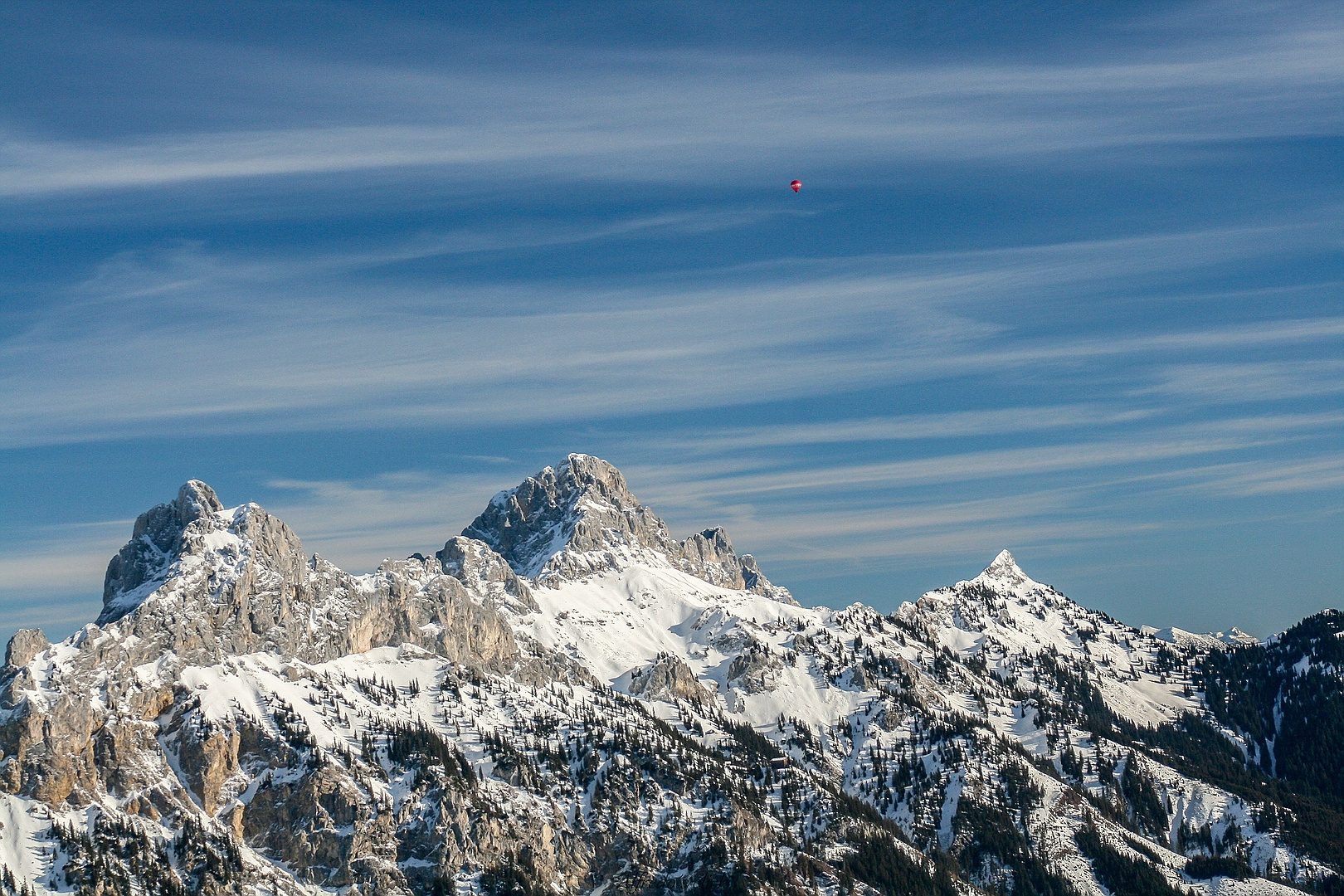 Blick in der Ferne-Tannheimer Tal*