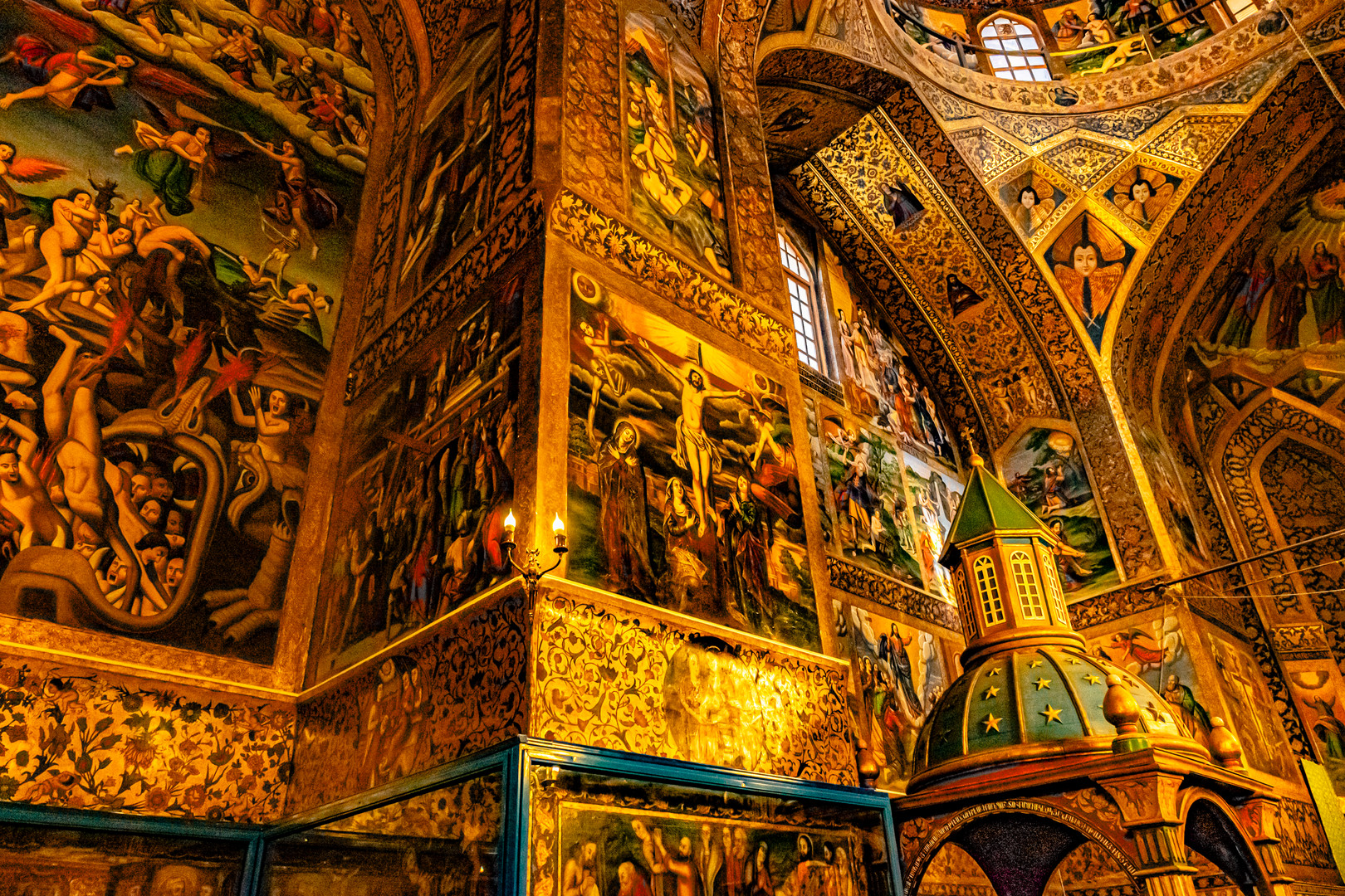 Blick in die armenische Kirche in Isfahan