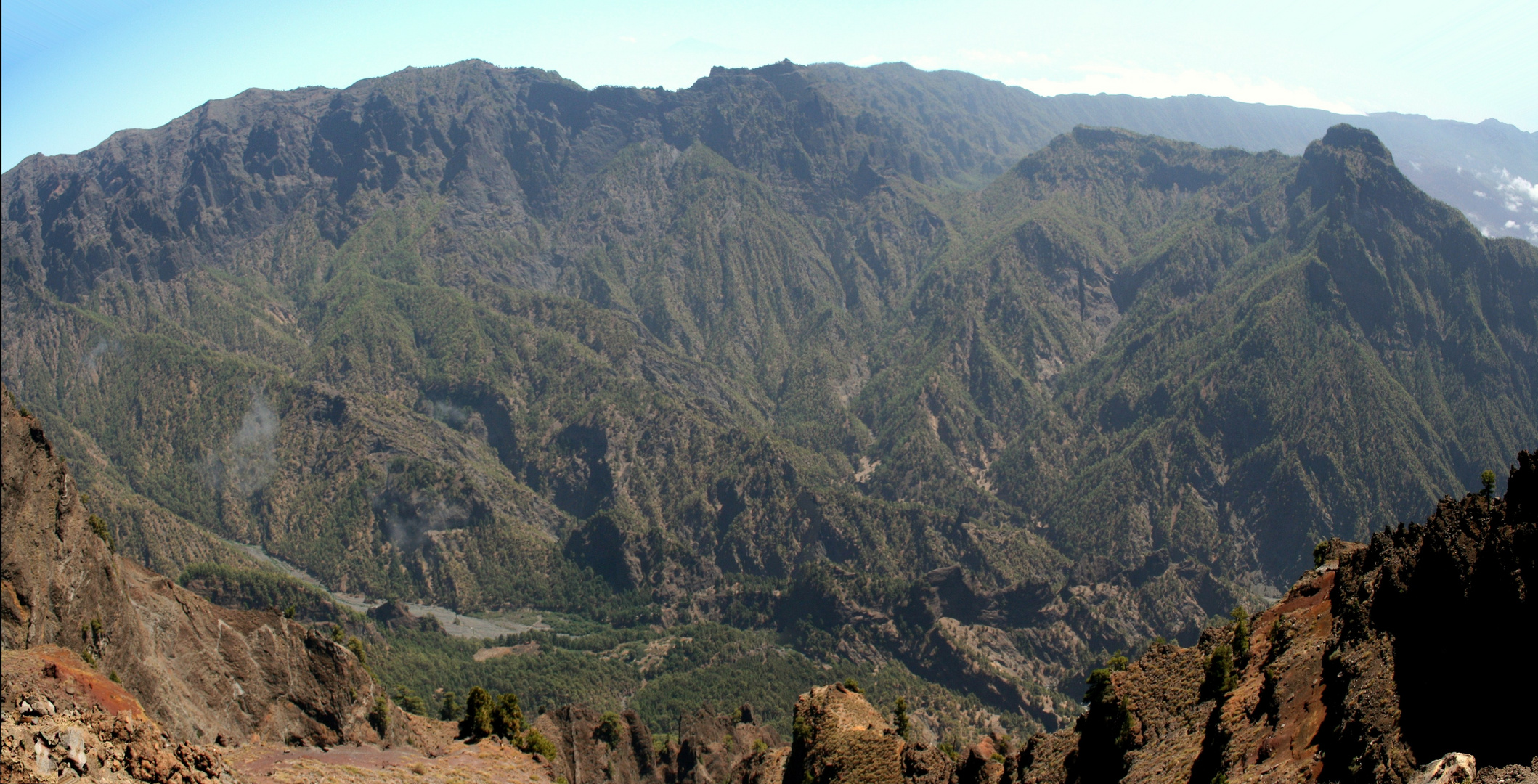 Blick in die Caldera.