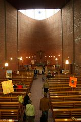 Blick in die ehem. Kirche Heilig Kreuz, Bottrop