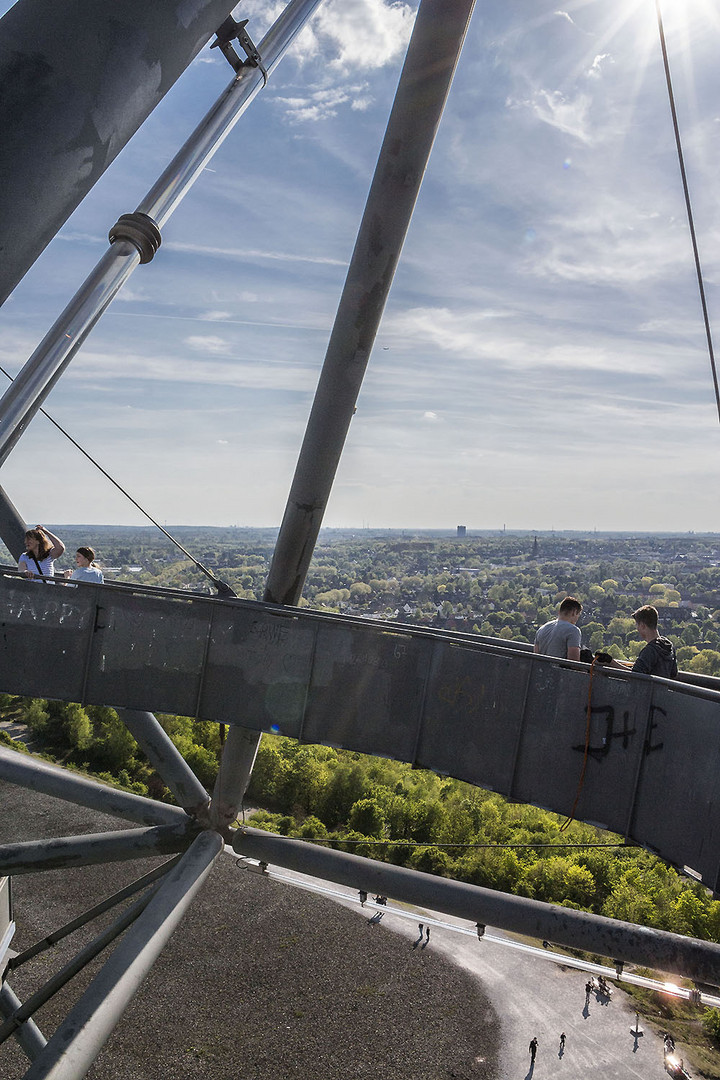 Blick in die Ferne - Tetraeder in Bottrop