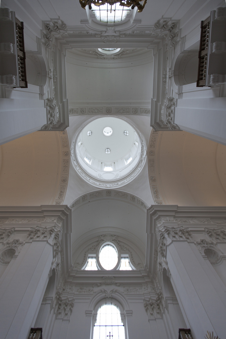 Blick in die Hauptkuppel der Kollegienkirche, Salzburg