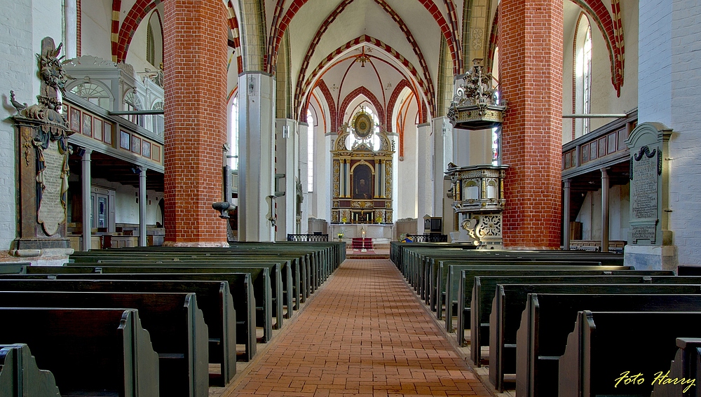 Blick in die Kirche St,-Nikolai in Jüterbog. (Brandenburg)