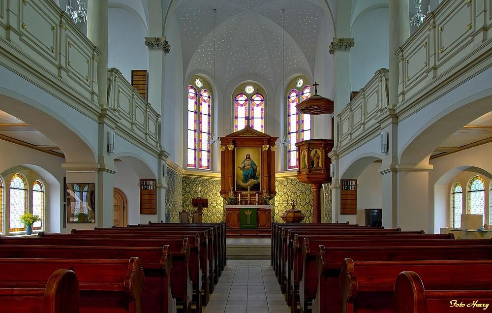 Blick in die Kirche Wehlen. (Sächsische Schweiz)