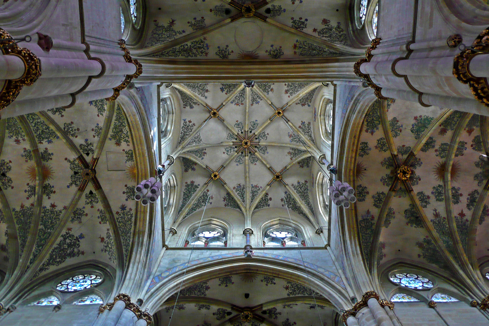 Blick in die Kuppel (Vierung) der Liebfrauenkirche Trier