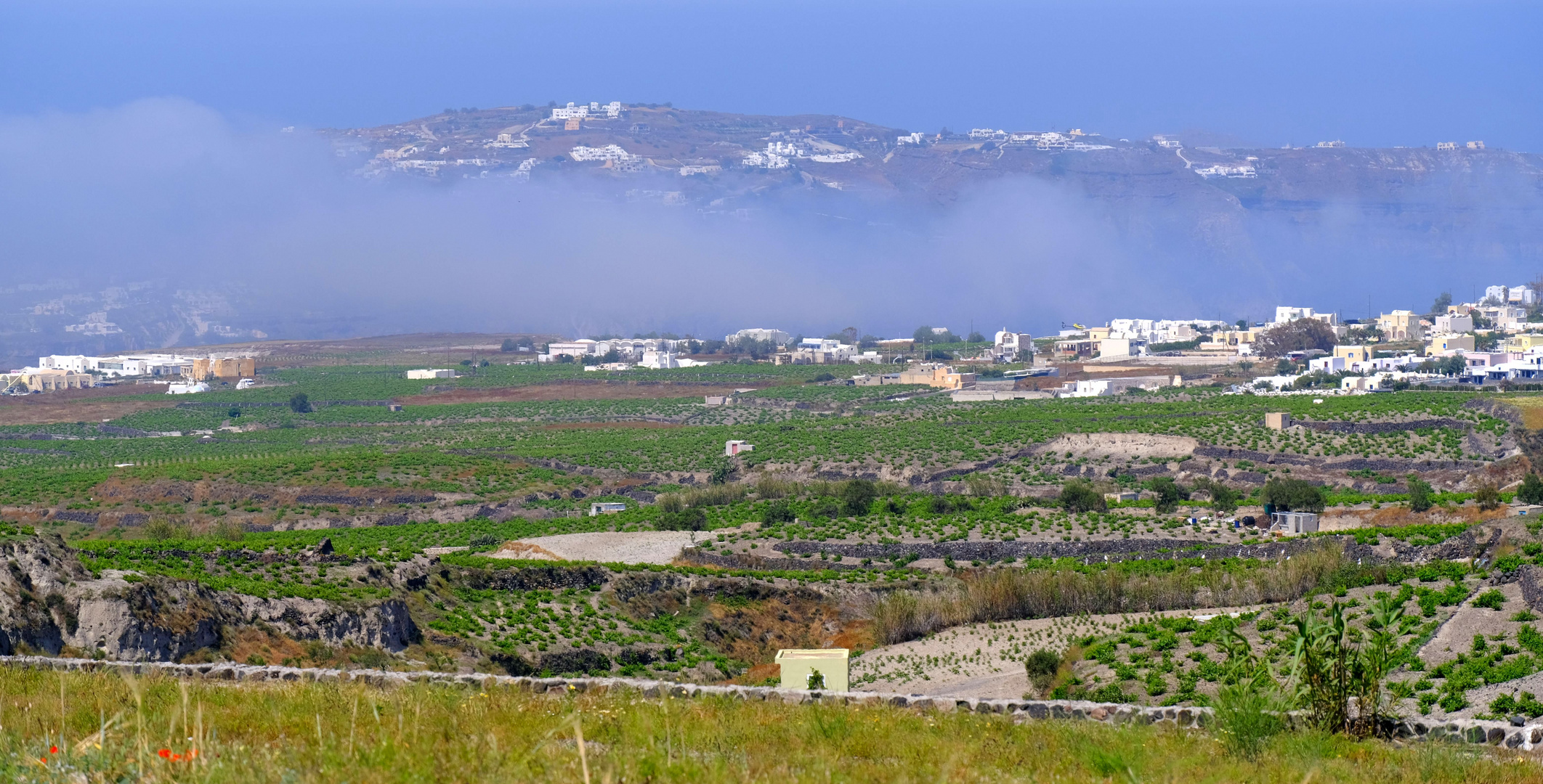 ...Blick in die Landschaft um Pyrgos...