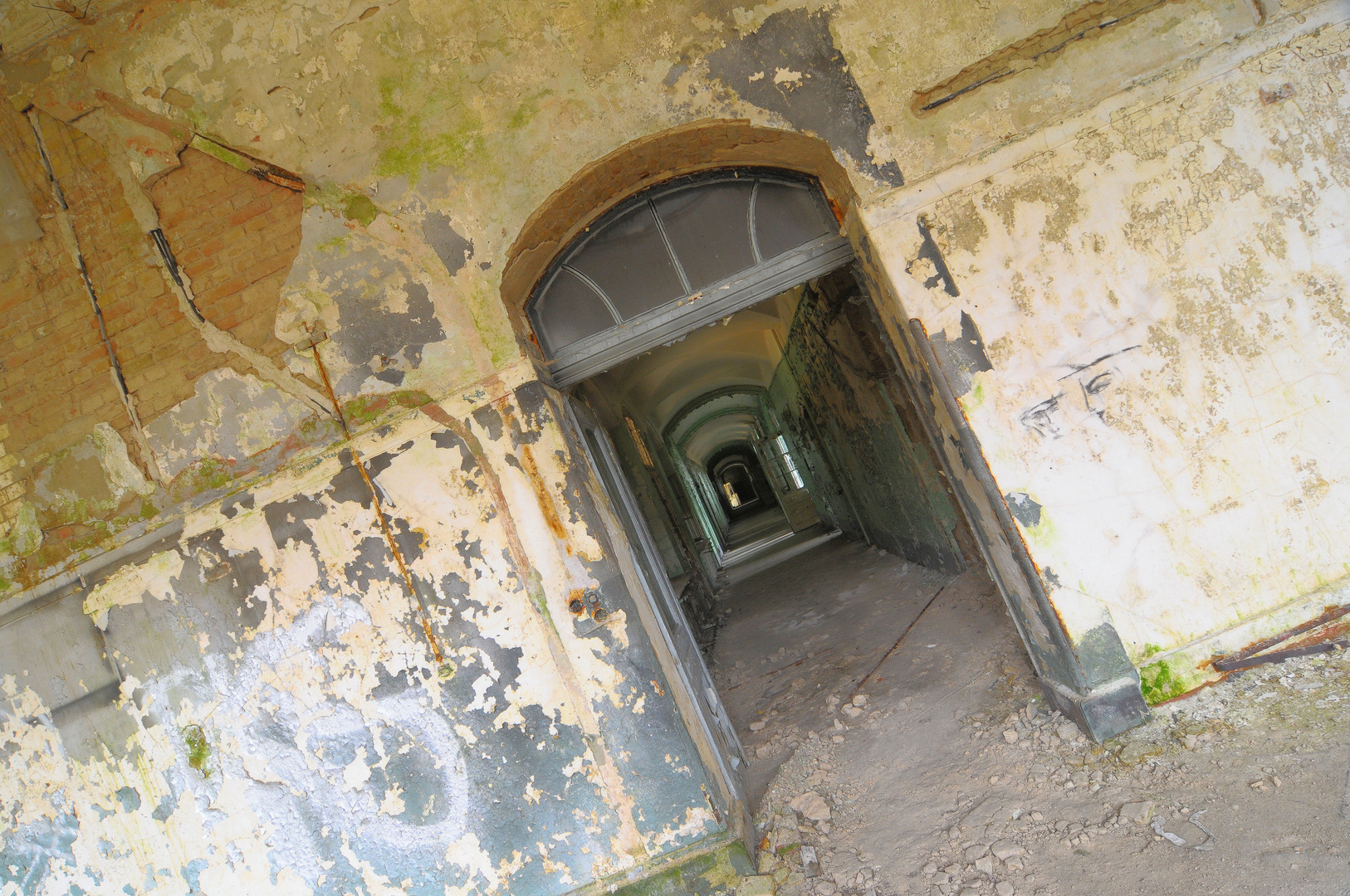 Blick in die langen Gänge von Beelitz