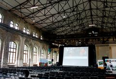 Blick in die Maschinenhalle, die heute für Veranstaltungen genutzt wird