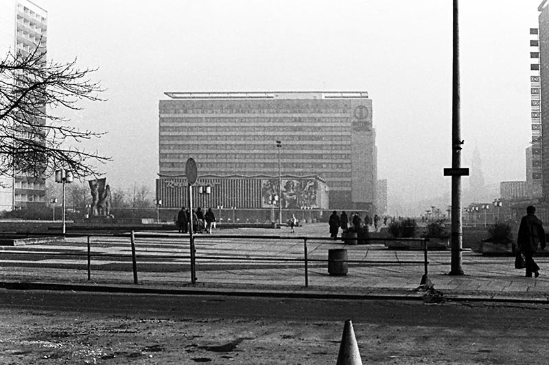 Blick in die Prager Straße, Dresden, 1982