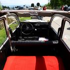 Blick in eine Citroen 2CV6 Special