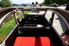 Blick in eine Citroen 2CV6 Special