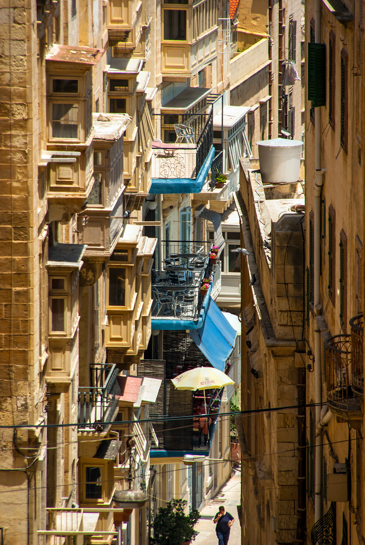 Blick in eine Gasse in Valletta