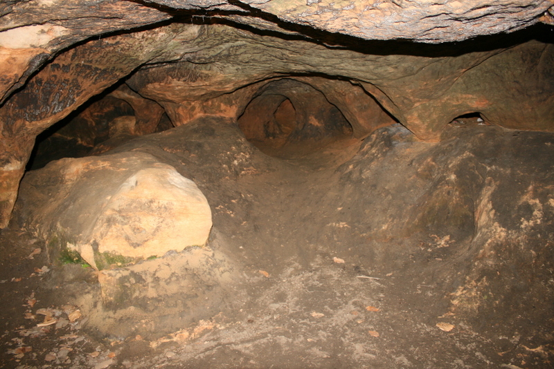 Blick in eine Höhle am Quirl (Berg) in der Sächsischen Schweiz