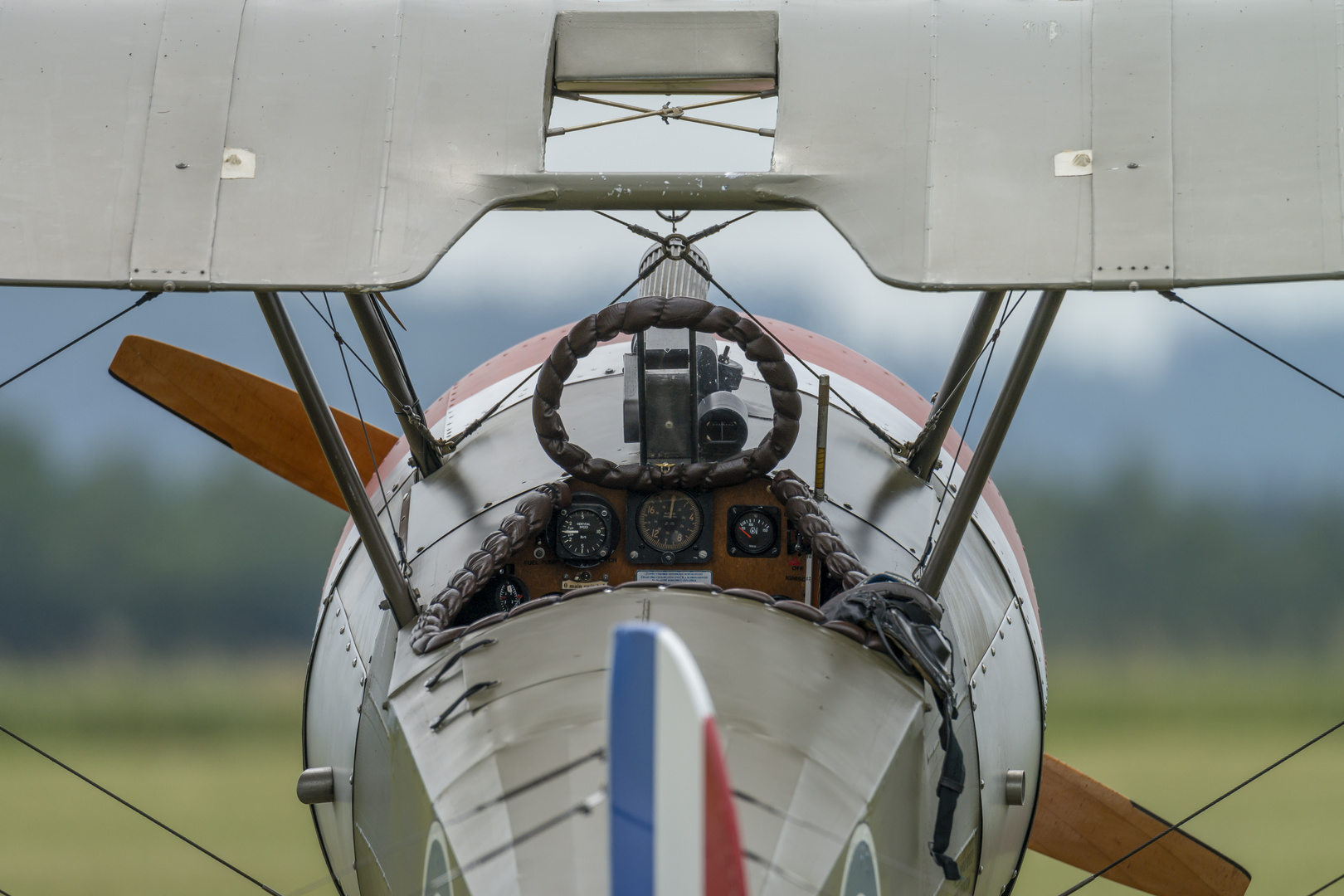 Blick ins Cockpit der Sopwith Camel