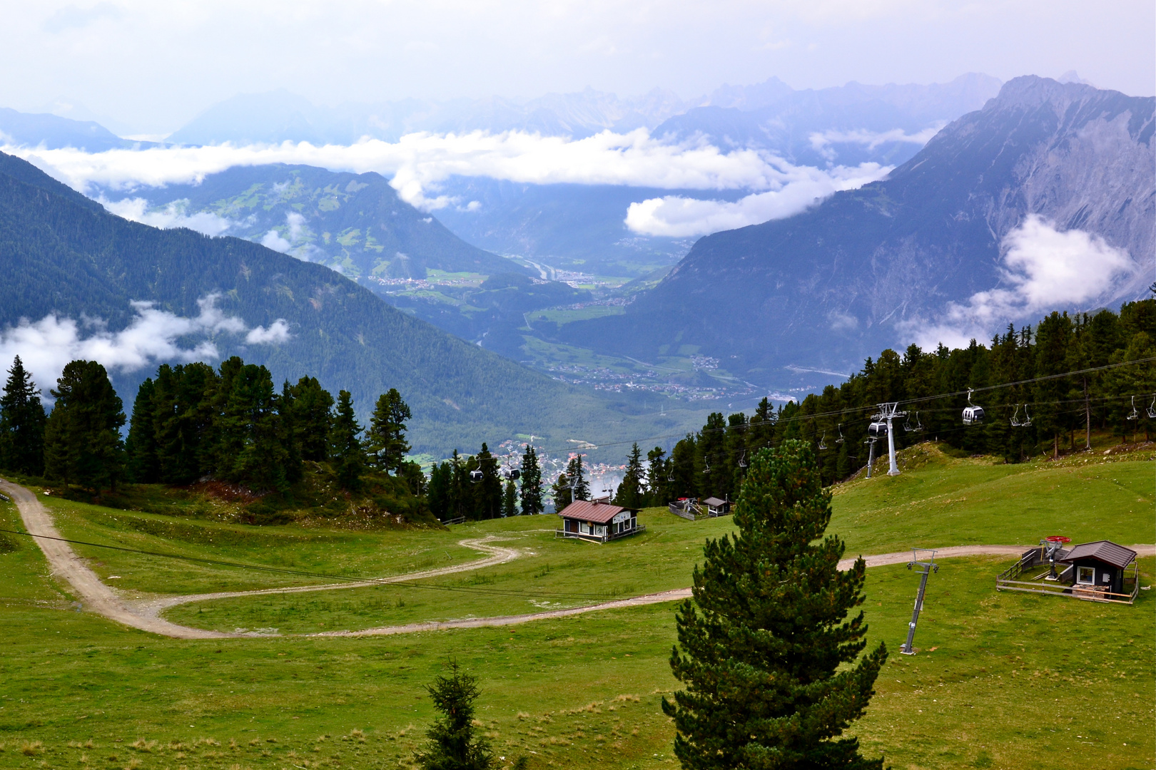 Blick ins Ötz- und Inntal…