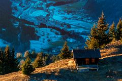 Blick ins Tal - letzte Sonnenstrahlen