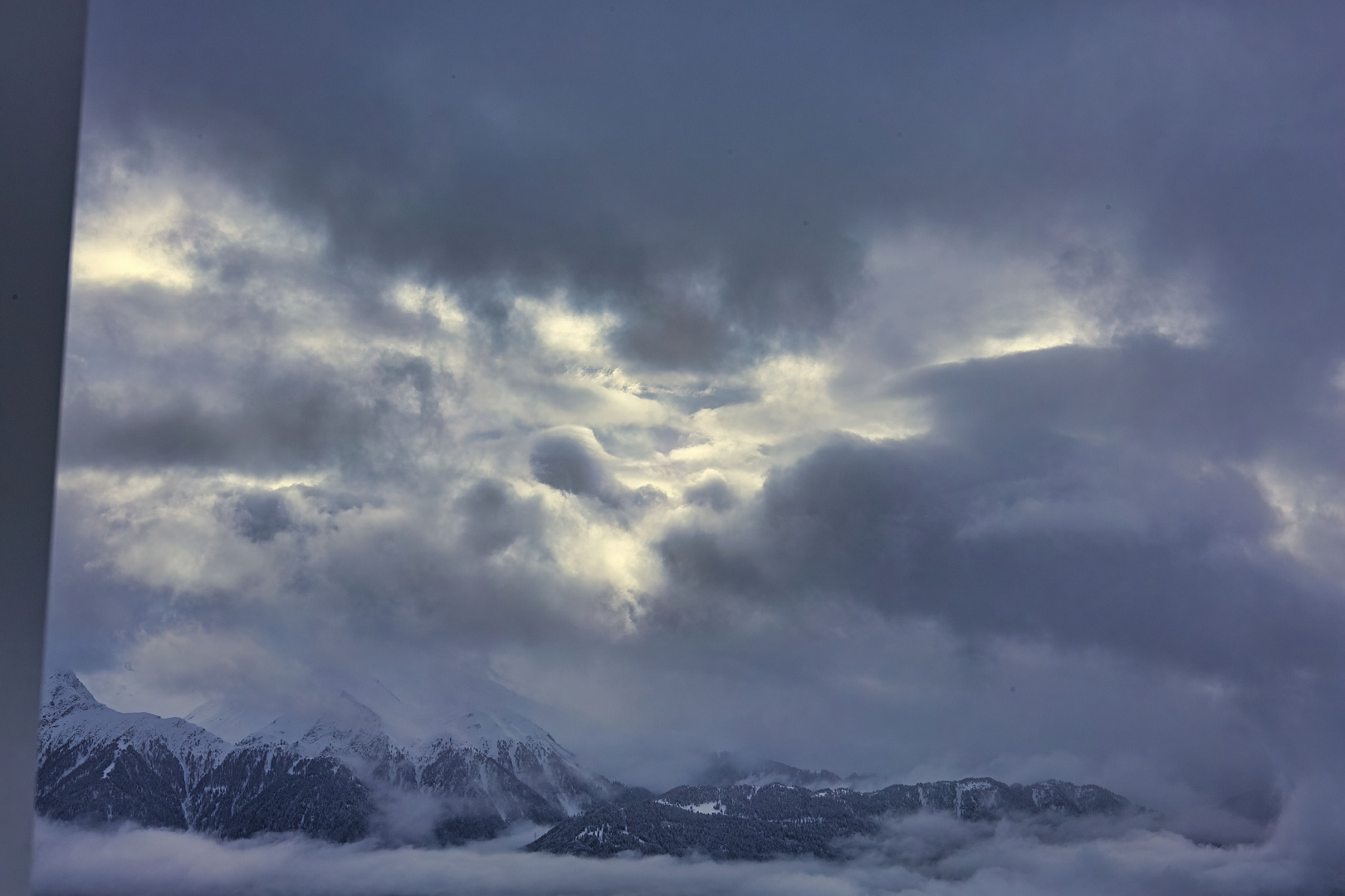 Blick ins Tal und die Berge gegenüber... Fiss/Tirol