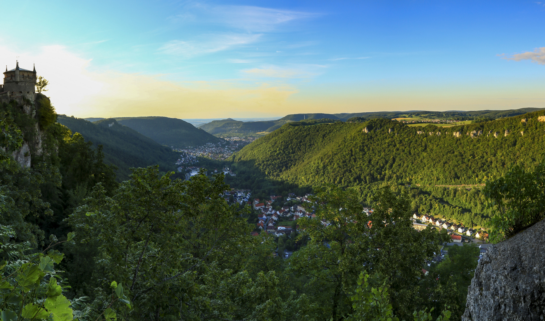 Blick ins Tal von Schloss Lichtenstein