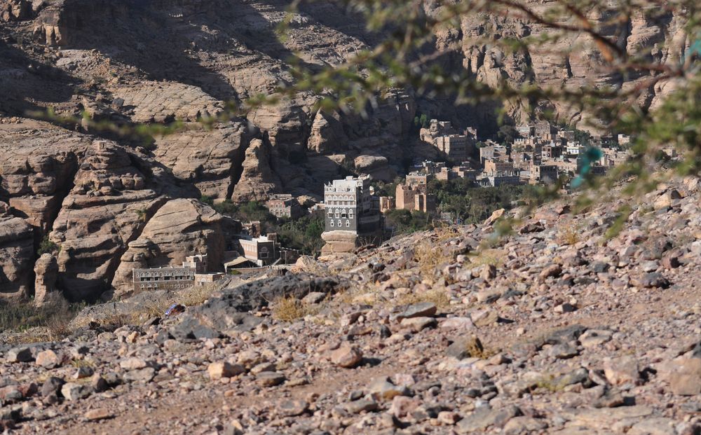 Blick ins Wadi Dhahr zum Palast des Imam