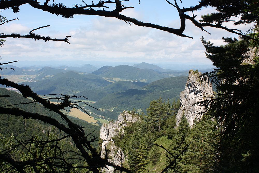 Blick ins westliche Vorland der Mala Fatra...