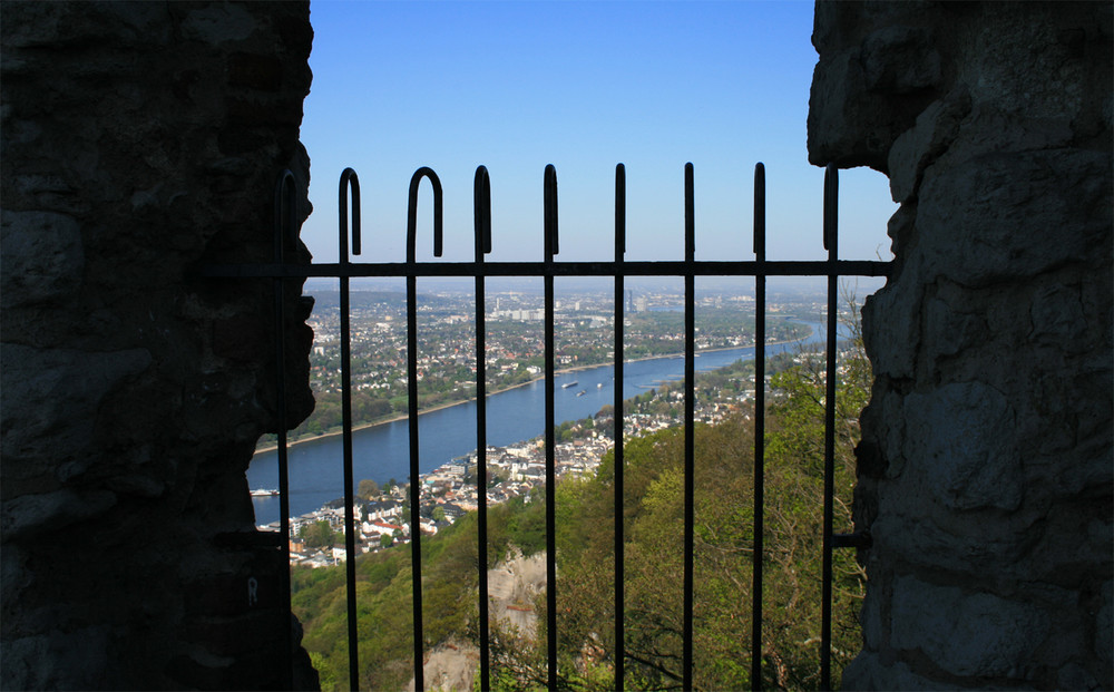 Blick nach Bonn vom Drachenfels