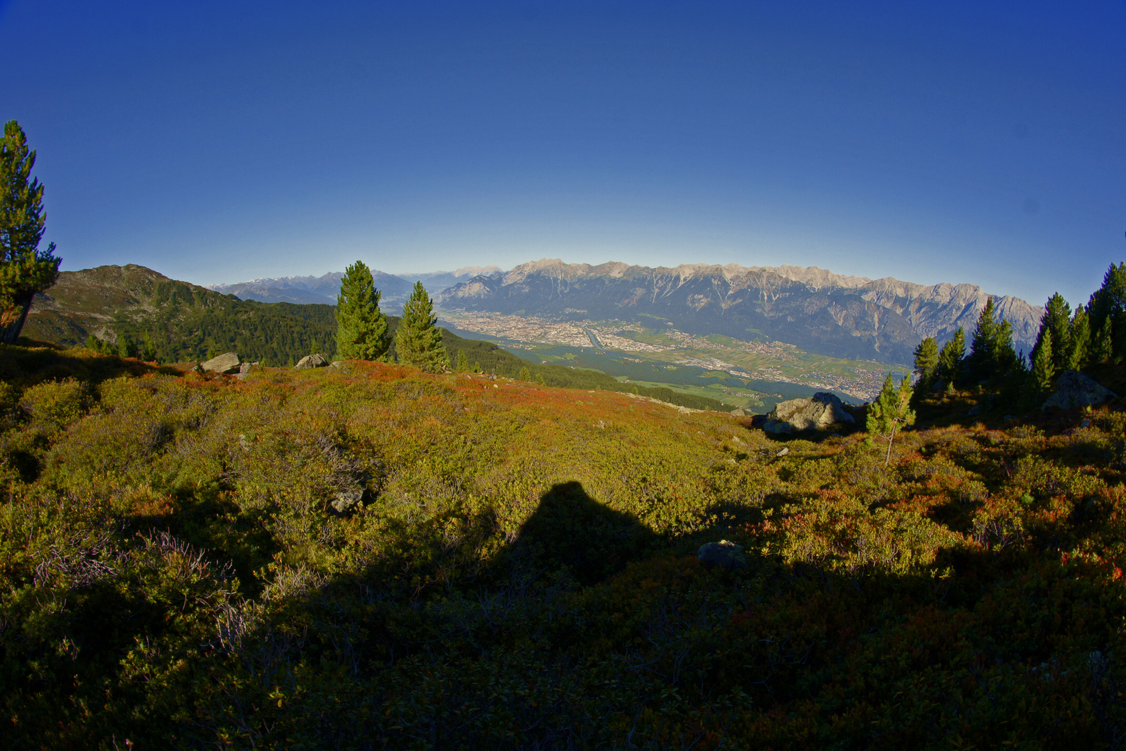 Blick nach Innsbruck  am Weg zum Glungezer 