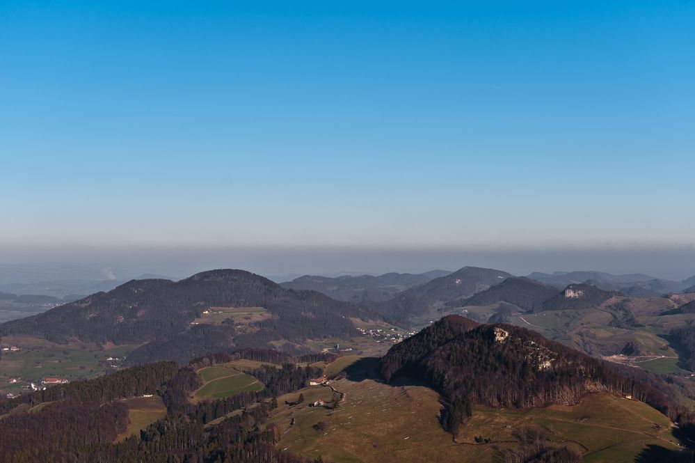 Blick nach Norden vom Belchen in der Schweiz Bild 2