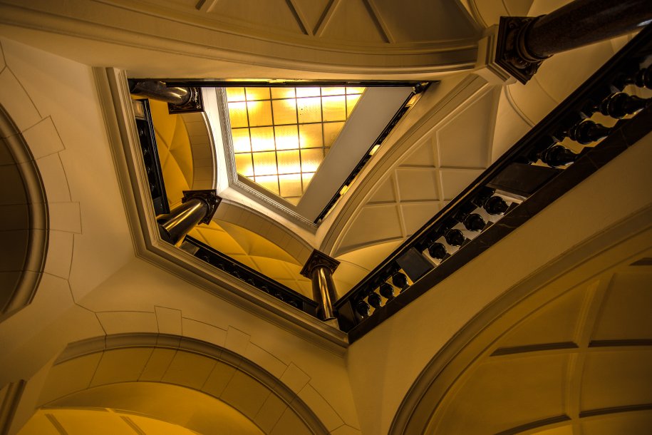 Blick nach oben im Alten Rathaus in Dortmund