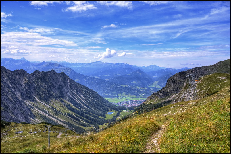 Blick nach Oberstdorf und ins Kleinwalsertal