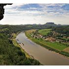 Blick nach Rathen und zum Lilienstein von der Bastei...