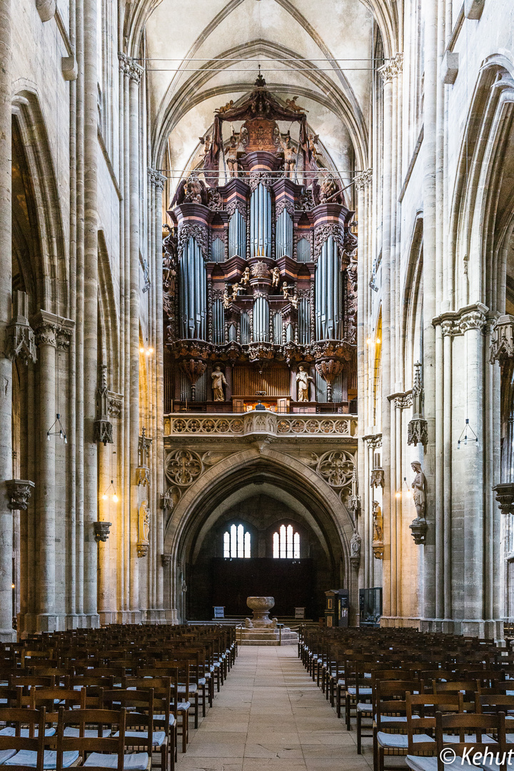 Blick nach Westen - Dom St. Stephan und St. Sixtus Halberstadt