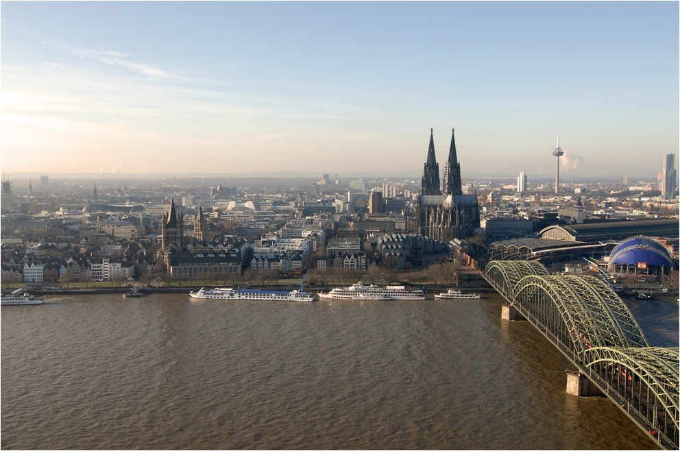 Blick nach Westen vom LVR-Turm (Neudeutsch 'Triangle')