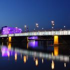 Blick Nibelungenbrücke zum Ars Electronica Center