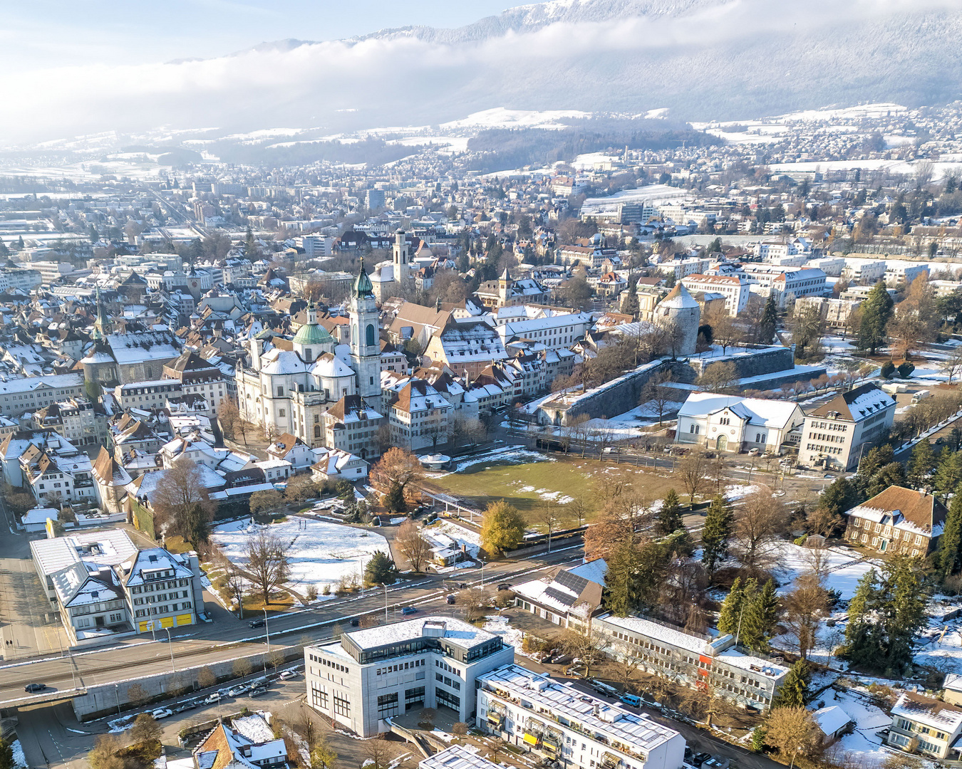 Blick Richtung Stadt Solothurn mit der St. Ursen-Kathedrale