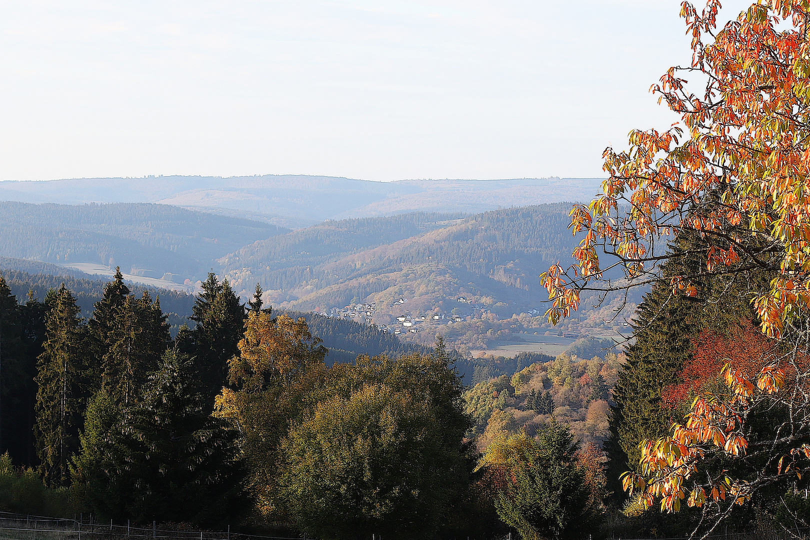 Blick über Berg und Tal