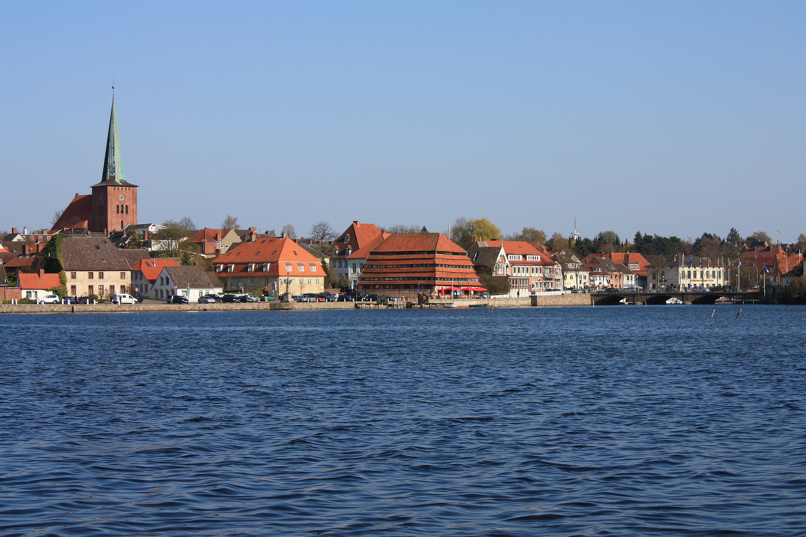 Blick über das Binnenwasser auf Neustadt in Holstein II