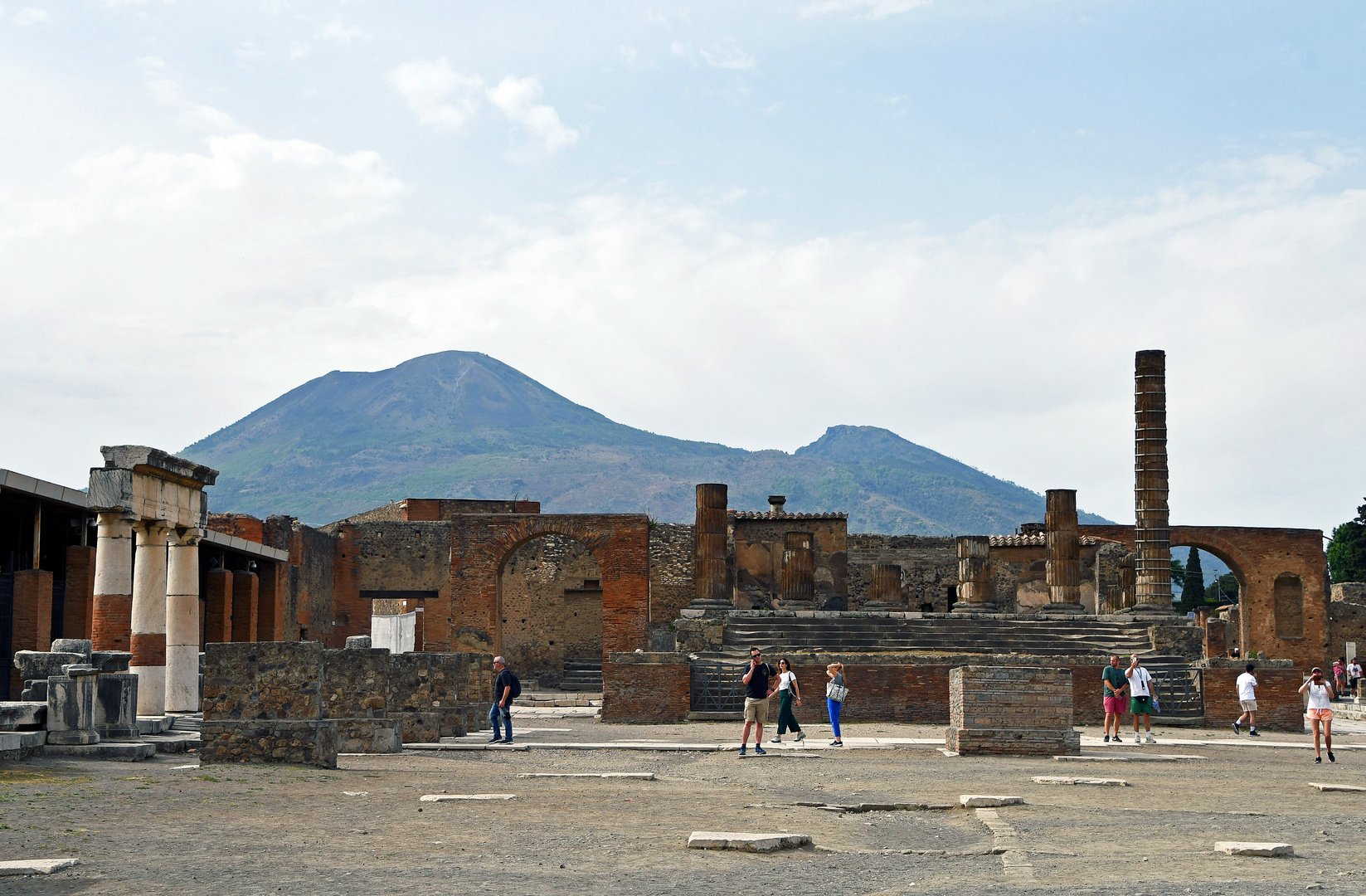 Blick über das Forum im antiken Pompeji