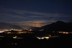 Blick über das Inntal bei Nacht