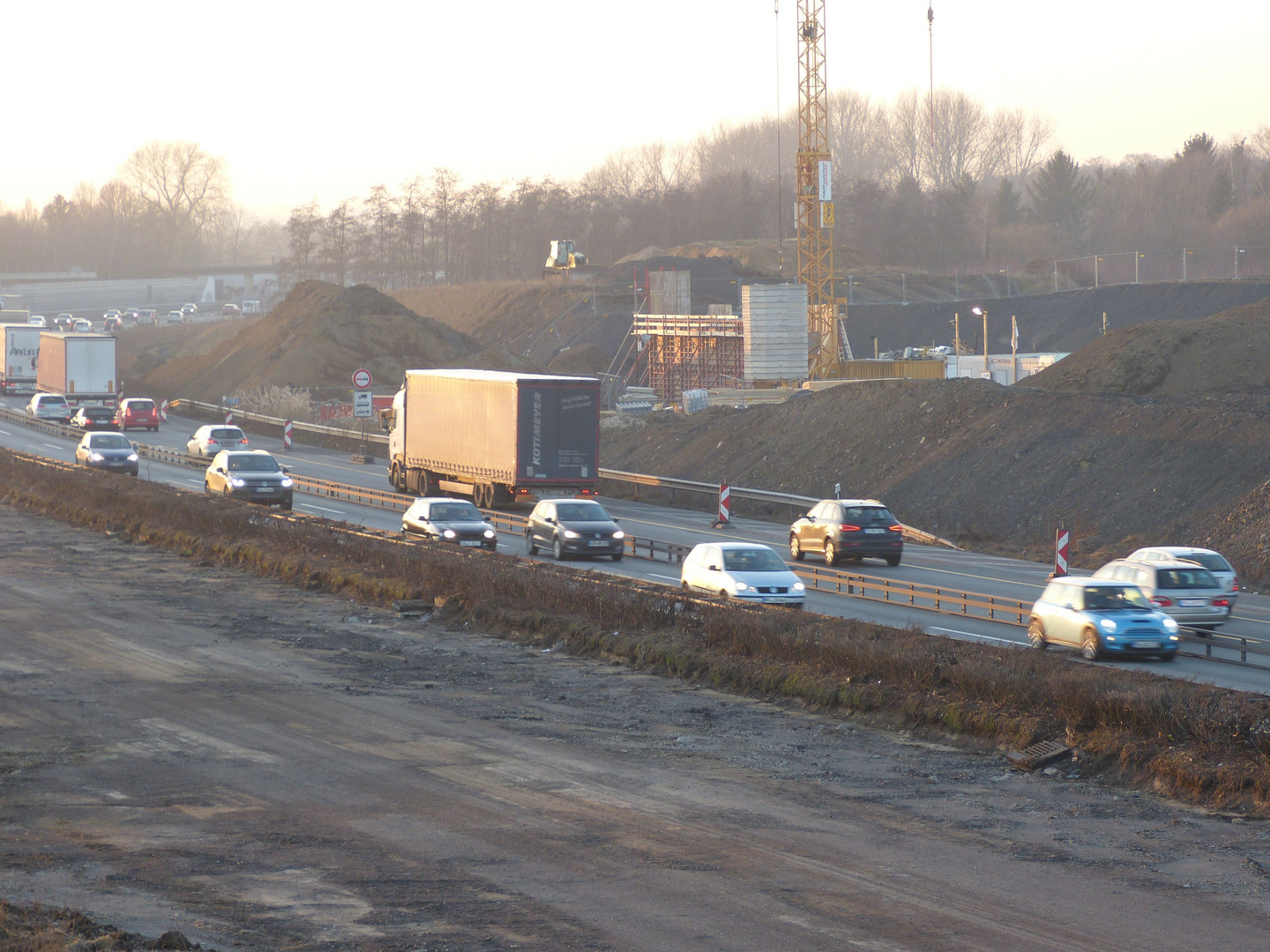 Blick über das Kreuz der A 30 Baustellenansicht vom Süden (B61 Brücke)