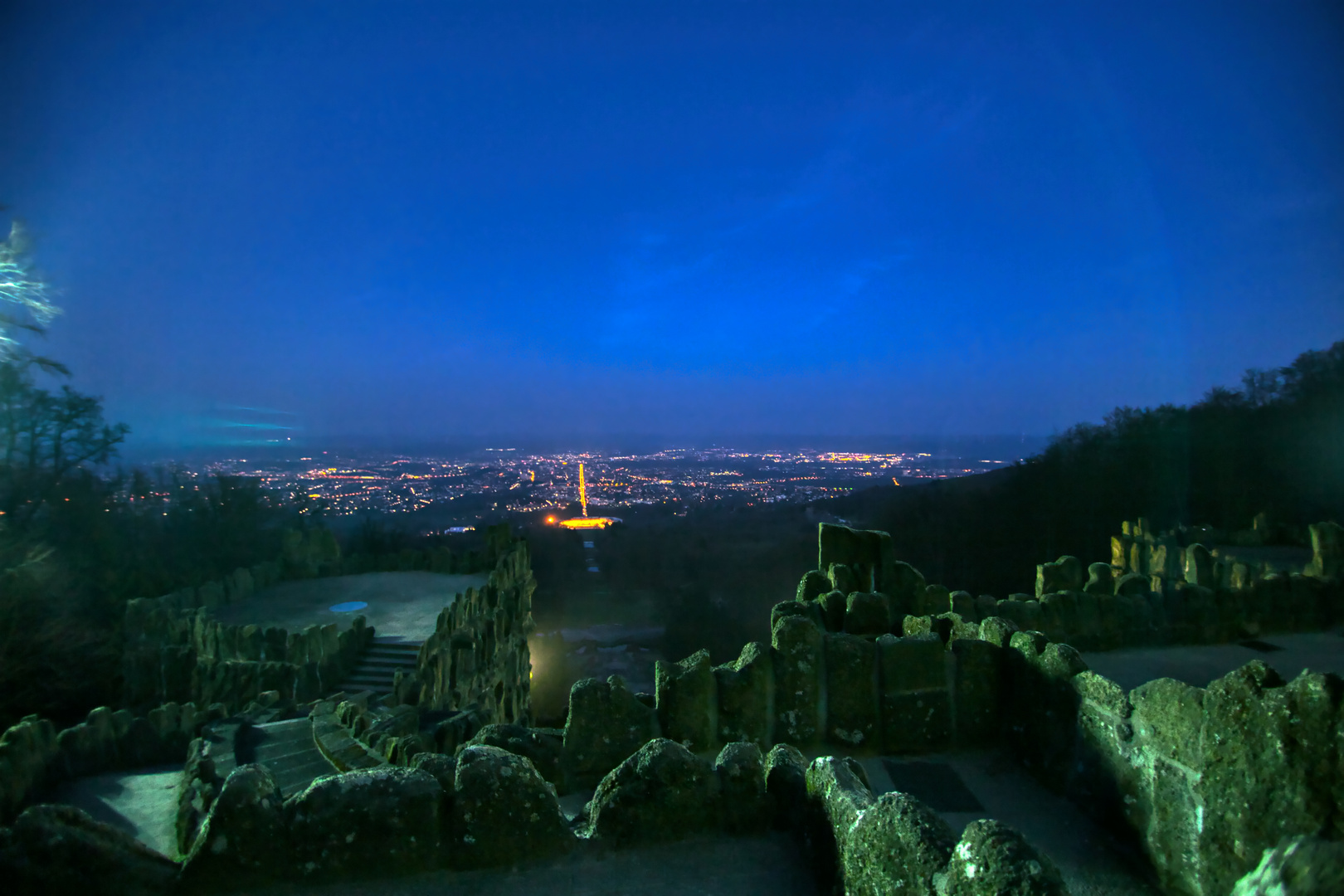 Blick über das nächtliche Kassel.