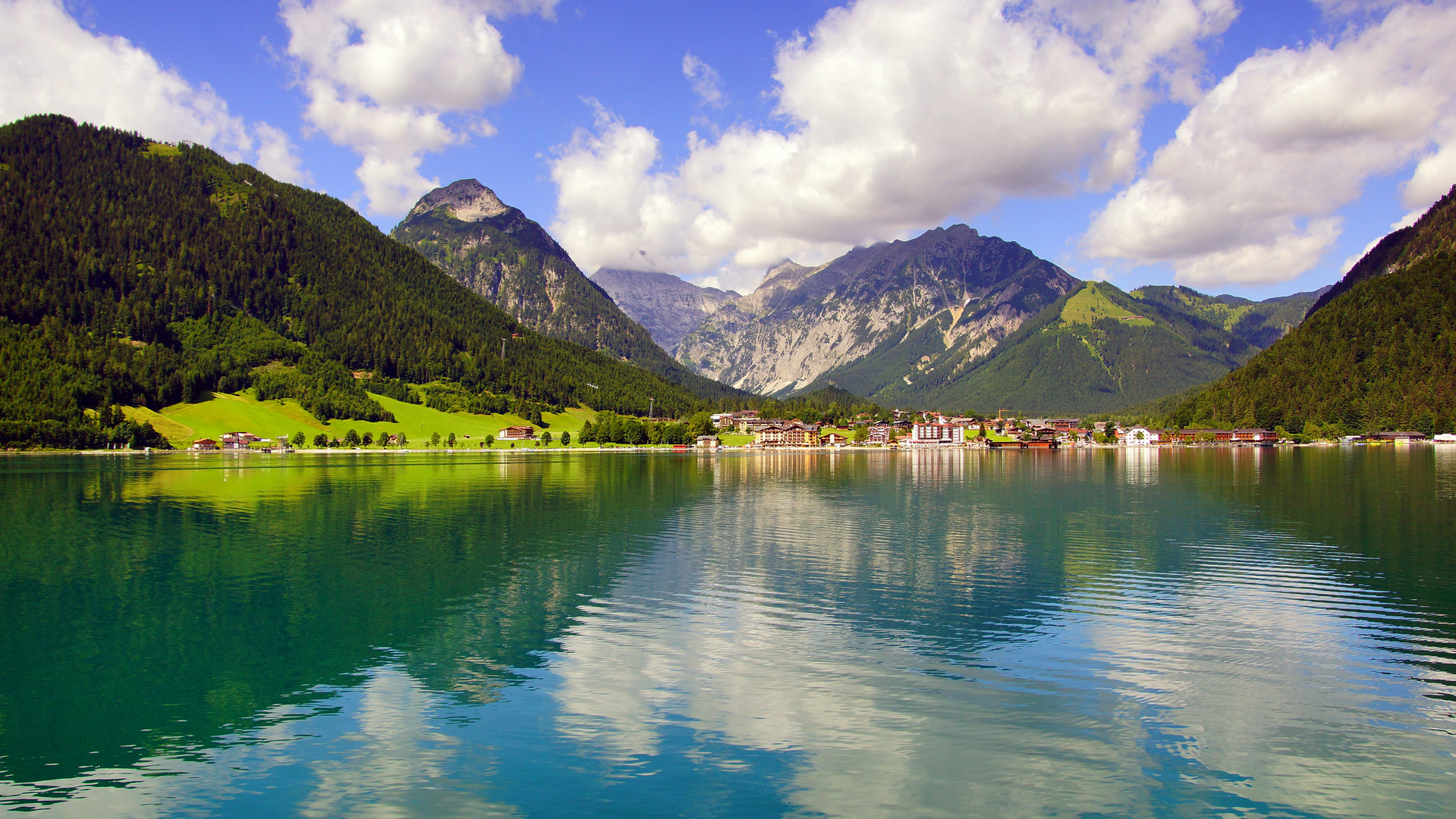 Blick über den Achensee nach Pertisau