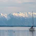 Blick über den Ammersee auf das Estergebirge