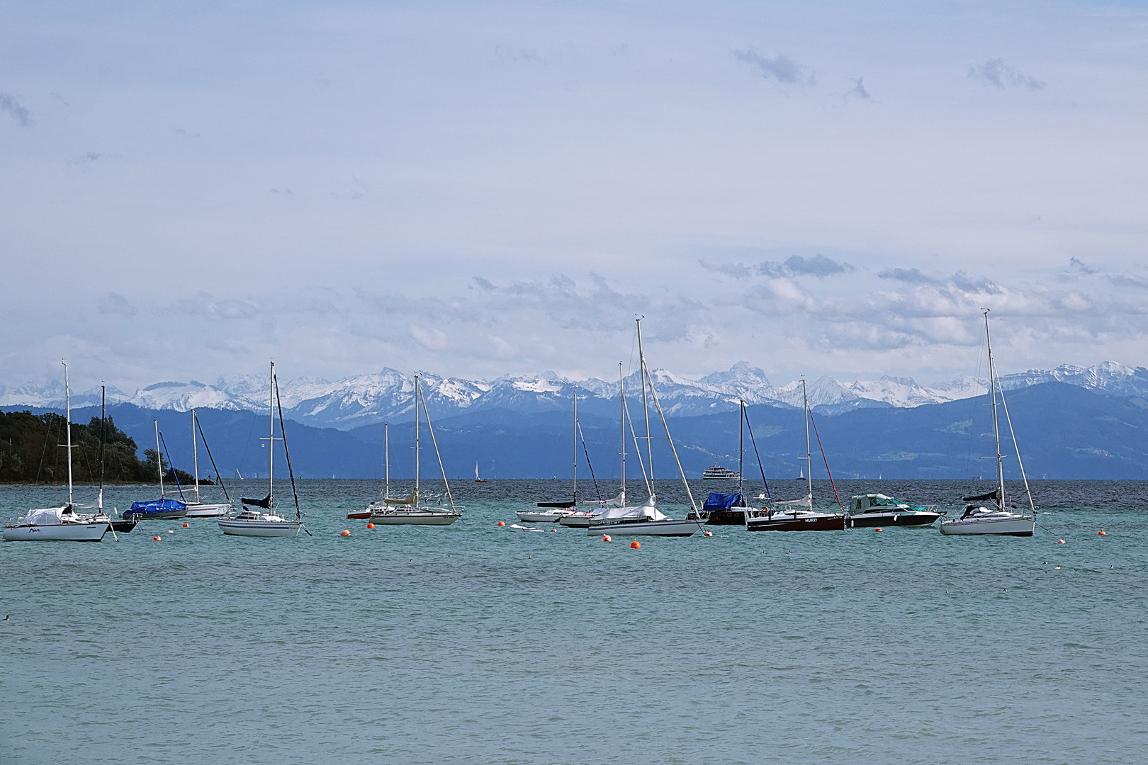 Blick über den Bodensee bis in die österreichischen Berge