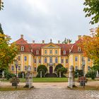 Blick über den Ehrenhof zum Barockschloss in Rammenau 